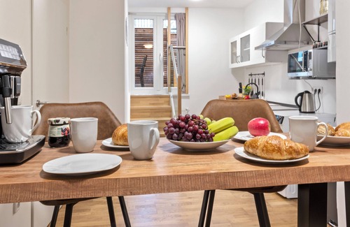 Altstadt - Sankt Lorenz Apartamento | Old town! Exclusive 3-room apartment, roof terrace, WLAN, parking lot
