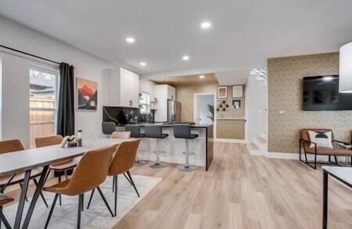 Keller Casa | Old Town Keller 5bed 3 bath home