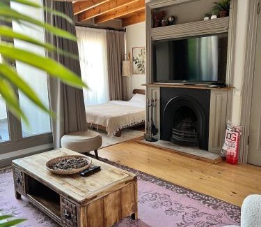 Balat Apartamento | Old Town Loft in Balat