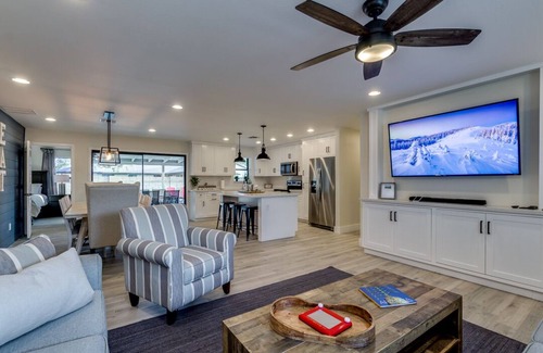 Cox Heights Casa | Old Town Scottsdale Lujo! Piscina climatizada + jacuzzi + mesa de billar + pozo de fuego + barbacoa