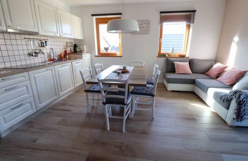 Bohinjska Bistrica Apartamento | Old Village House - Holiday Nest