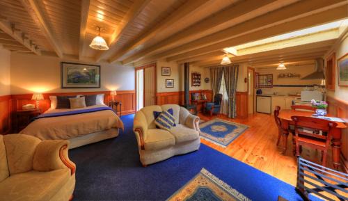 Mole Creek Casa | Old WesleyDale Heritage Accommodation
