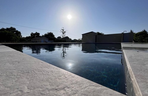 Jau-Dignac-et-Loirac Casa | Gran casa / villa, ideal para 12 personas, reformada en 2015.