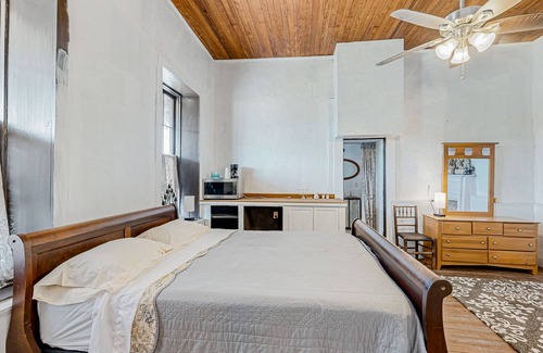 Brackettville Casa | Old-world home full of modern amenities with gas grill & AC - dog-friendly