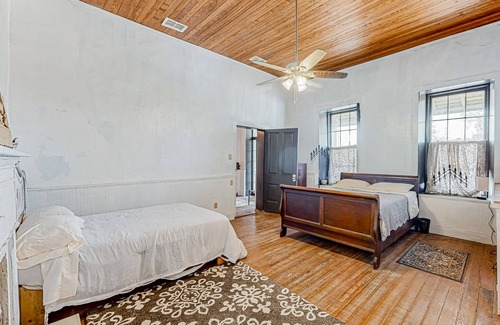 Brackettville Casa | Old-world home full of modern amenities with gas grill & AC - dog-friendly