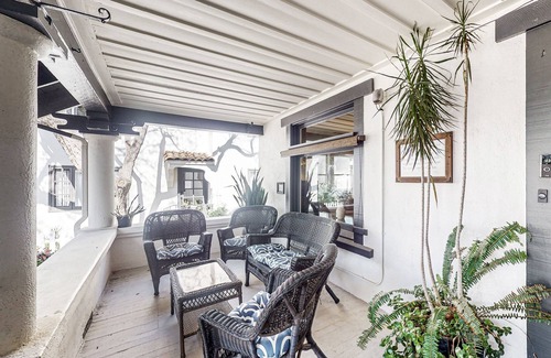 East Beach Casa | Old Yacht Club Inn All-Suite Getaway - 1 Block to East Beach, Walk Everywhere