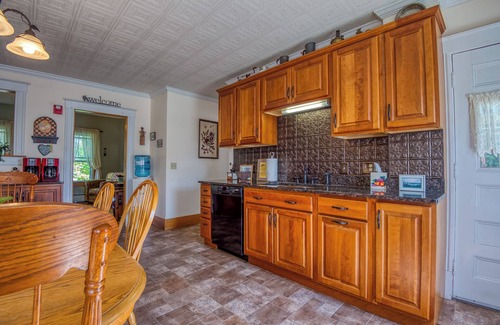 Rangeley Casa | Old Yeller - 6 bedroom Victorian in downtown Rangeley!