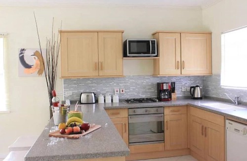 West Coast Cabaña | Oldbury *Free car included*