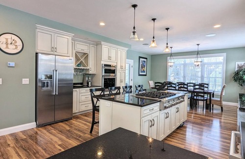Gilford Casa | Olde English Luxury!