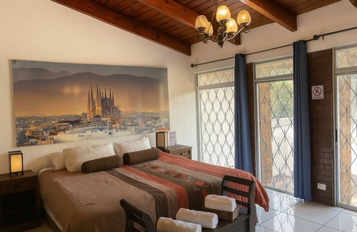 Zona 13 Hotel | Ole España