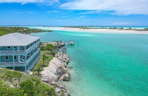 Great Exuma Casa | Ole Ike Bay- Luxury Home Private Beach & Dock