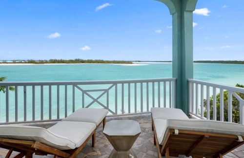 Great Exuma Casa | Ole Ike Bay- Luxury Home Private Beach & Dock
