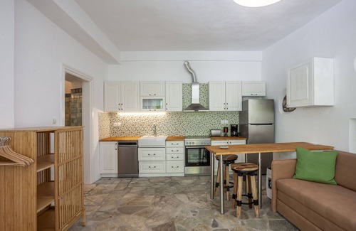 Glossa Villa | Dos villas rústicas con vista al mar y piscina