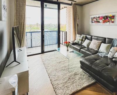 Century City Apartamento | Olive Apartment on Bridgewaters