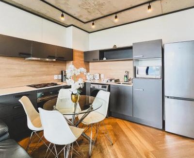 Century City Apartamento | Olive Apartment on Bridgewaters