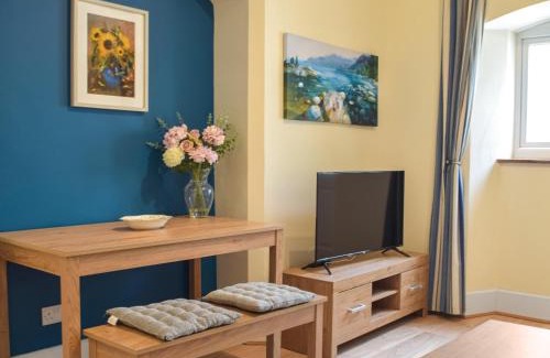 Llanfynydd Casa | Olive Blossom - Uk47134