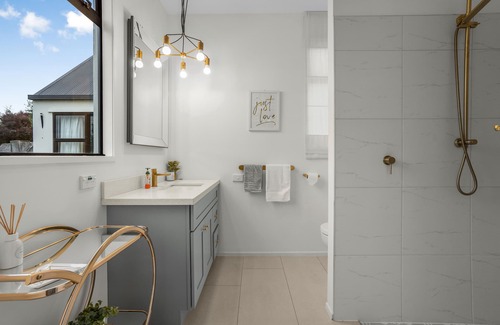 Dyerville Cabaña | OLIVE ESTATE - MARTINBOROUGH HOLIDAY HOME in Martinborough