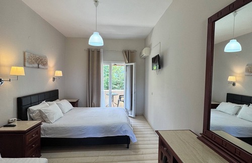 Acharavi Casa | Olive Garden Studios & Apts
