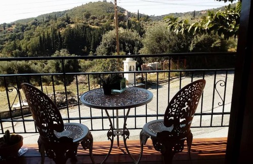 Nafpaktos Chalet De Esquí | Olive Grove Chalet