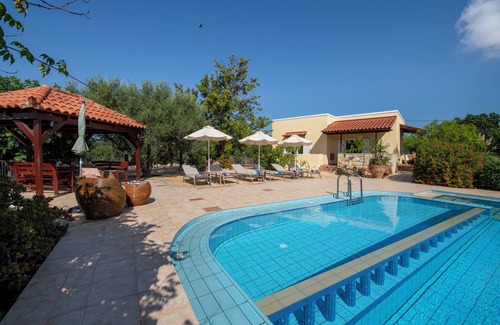 Chorafakia Villa | Olive Grove Villas - Villa Irini