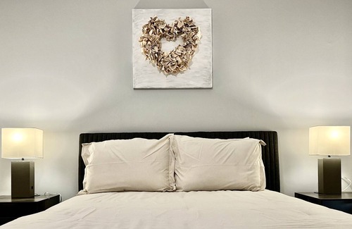 Cole-Noble District Apartamento | Oliver Capital | Downtown Theatre Suite
