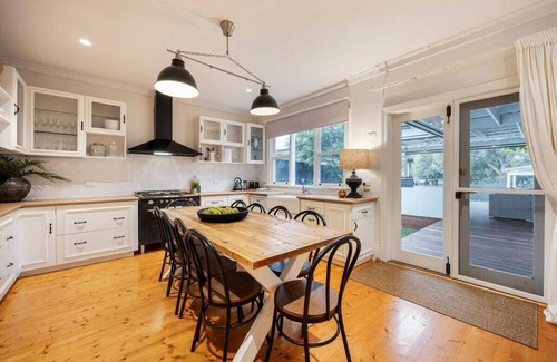 Yarra Glen Casa | Oliver's Cottage Yarra Valley | Spa and Sauna