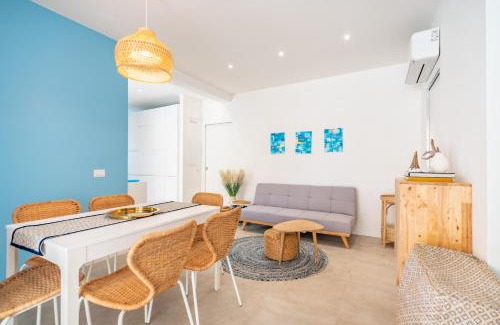 Poetto Apartamento | Oltremare, Patio, two steps from the sea