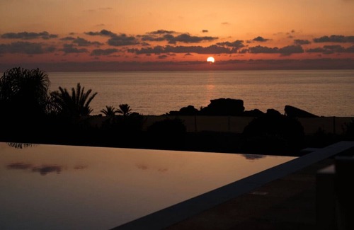 Kissonerga Apartamento | Olymp Luxury Villa C - Beach front Luxury Paradise