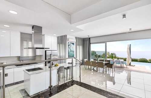 Kissonerga Apartamento | Olymp Luxury Villa C - Beach front Luxury Paradise