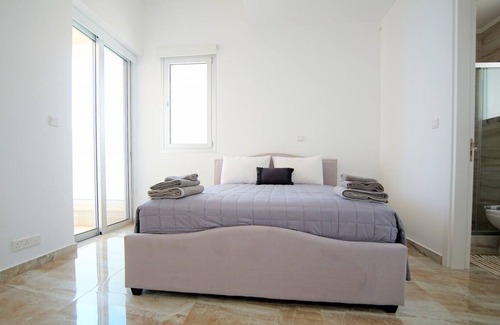 Kissonerga Villa | Villa-Lujoso-Baño con bañera-Vista al Mar