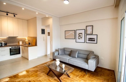 Kinosargous Condominio | Olympian Zeus top location