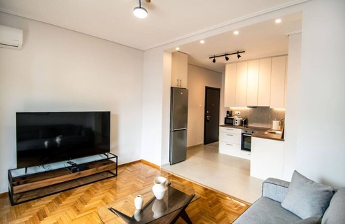 Kinosargous Condominio | Olympian Zeus top location
