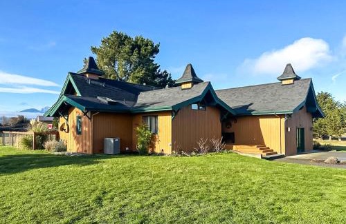 Sequim Casa | Olympic Oasis Tranquil Retreat Near Dungeness Wildlife Refuge Hot Tub