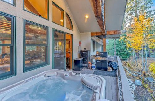 Olympic Valley Casa | Olympic Valley Getaway with Hot Tub & 2 Wet Bars