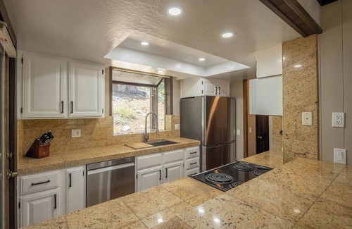 Olympic Valley Condominio | Olympic Valley Listing with Penthouse Views!