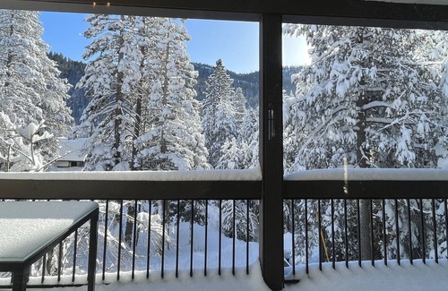 Olympic Valley Condominio | Olympic Valley Listing with Penthouse Views!