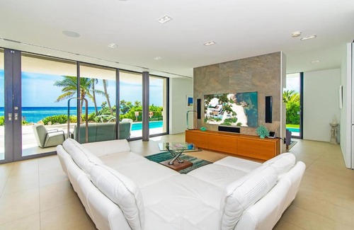 North Side Casa | Olympus Villa by Grand Cayman Villas & Condos