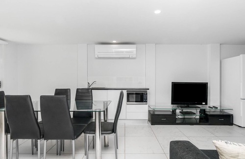 Iluka Casa | Omaroo - Absolute waterfront location