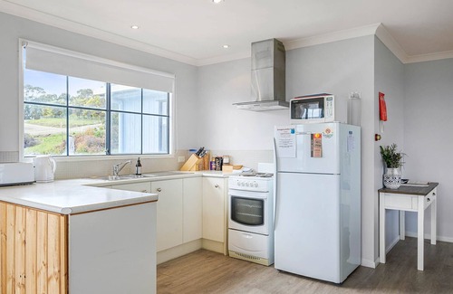 Alonnah Casa | Omaroo Cottage Bruny Island