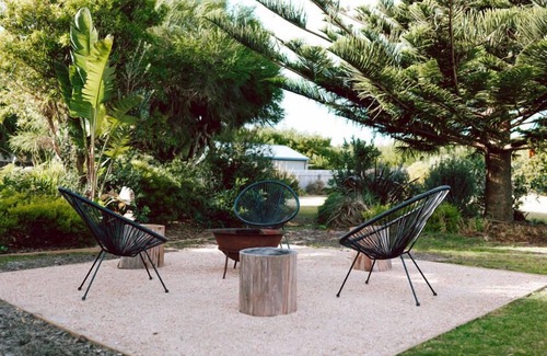 Scamander Casa | Omaru Beach House Scamander - Pet Friendly