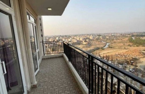 Naini Apartamento | Omaxe 3-bedroom apartment near Kumbh Mela and Sangam