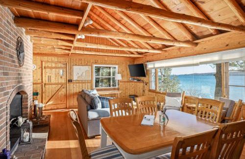 Omena Casa | Omena Point Paradise Waterfront Sunrise