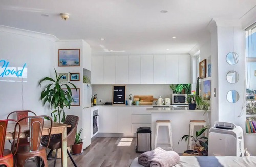 Bondi Beach Apartamento | OMG Beach View Penthouse by Sydney Dreams
