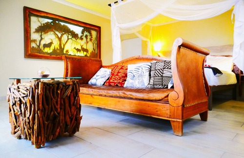 Etosha Cabina | Omukuyu Wildlife Lodge