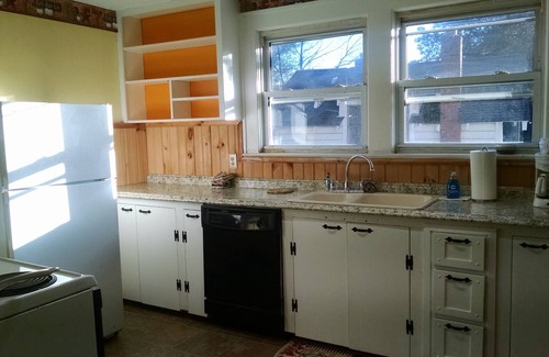 Hendersonville Casa | "En Broadway" Sears Roebuck Casa
