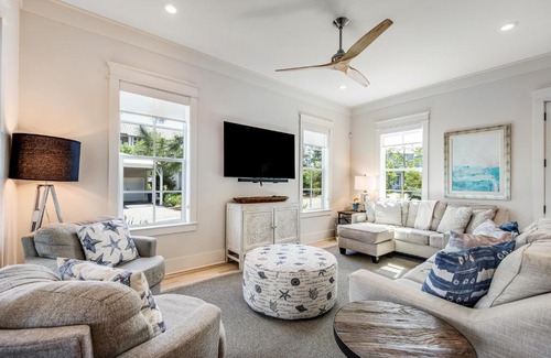 Lakeside at Blue Mountain Beach Casa | On Cloud 9