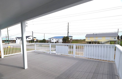 Grand Isle Casa | En Island Time se encuentra frente a Grand Isle Beach y tiene capacidad para 10 personas