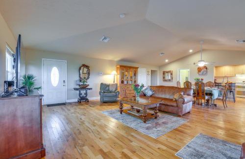 Lorida Casa | On Lake Istokpoga Lorida Home with Lanai!
