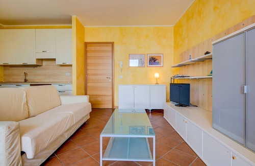 Padenghe sul Garda Apartamento | En la orilla del lago con 3 piscinas y pistas de tenis - Apartamento Azzurro