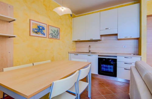 Padenghe sul Garda Apartamento | En la orilla del lago con 3 piscinas y pistas de tenis - Apartamento Azzurro